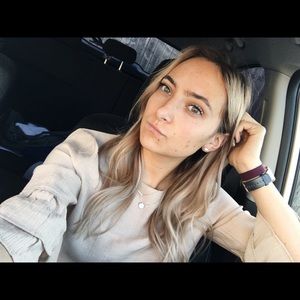 Meet your Posher, Emily